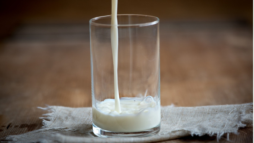 Ceny mleka surowego i produktów mlecznych w Polsce