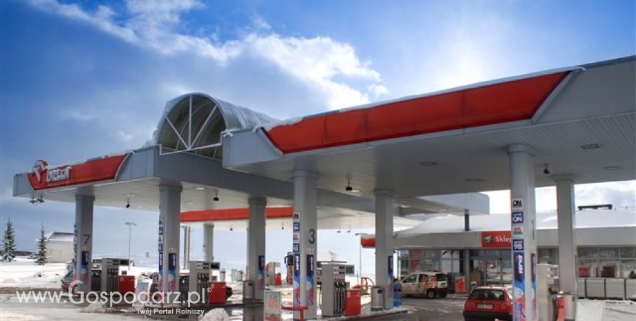 Znaczący spadek cen benzyny, olej napędowy bez zmian. Średnie ceny na stacjach w okolicy 5,60 zł/l (5.04.2013)