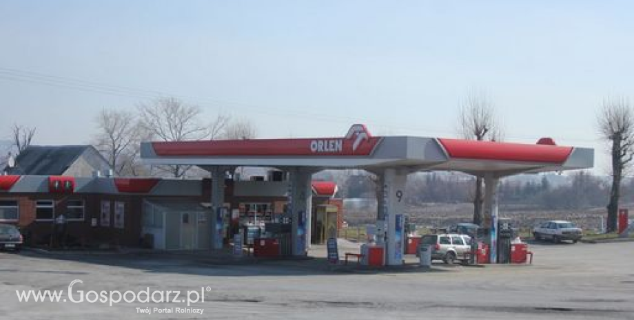 Ceny paliw na stacjach: olej napędowy po 4,5 zł/l, benzyna - 4,7 zł/l