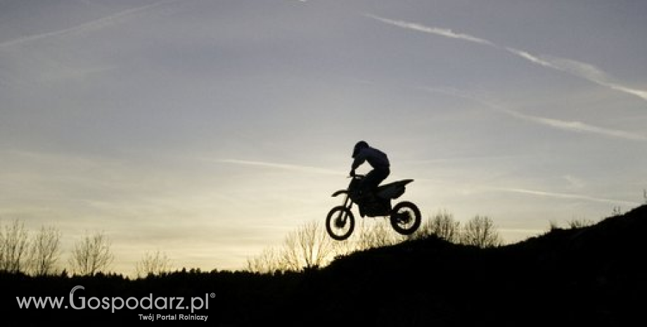 KRIR ws. motocrossu na terenach rolniczych