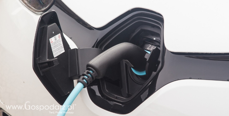 Samochody spalinowe będą stopniowo wypierane przez auta elektryczne