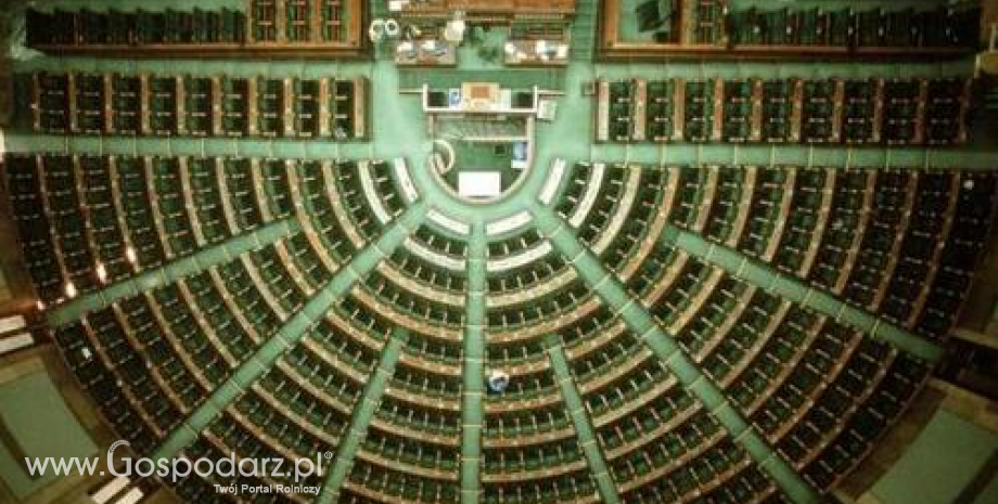 Sejm uchwalił nowelizację ustawy o płatnościach w ramach systemów wsparcia bezpośredniego oraz ustawę o środkach ochrony roślin