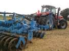 Pokaz maszyny MF 8480 oraz talerzówka 4,5 m lemken 
