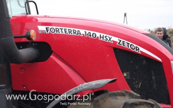 Pokaz orki Forterra 140 HSX z pługiem Unii 4 i 5 skib