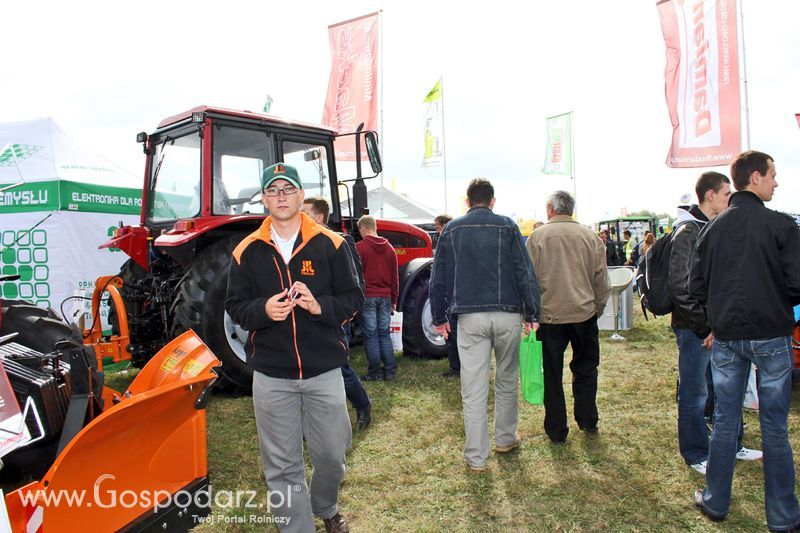 DAMIAN - DYSTRYBUCJA SPRZETU ROLNICZEGO  AgroShow Bednary 2011