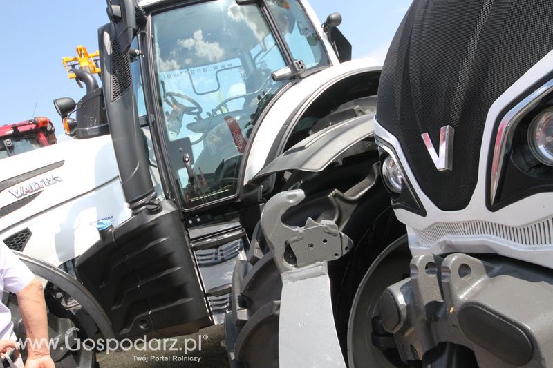 Valtra na OPOLAGRA Kamień Śląski 2018