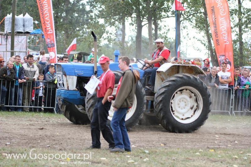 XIII Festiwal Starych Ciągników i Maszyn Rolniczych w Wilkowicach cz.2