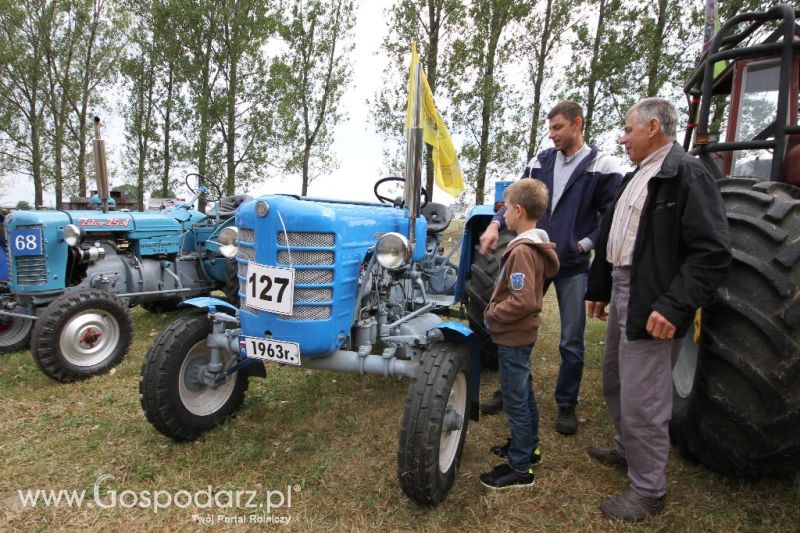 XIII Festiwal Starych Ciągników i Maszyn Rolniczych w Wilkowicach cz.2