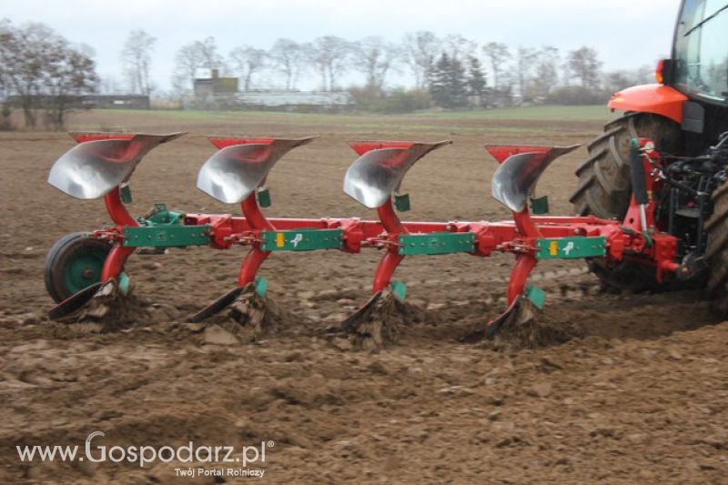 Pokaz polowy ciągników marki KUBOTA