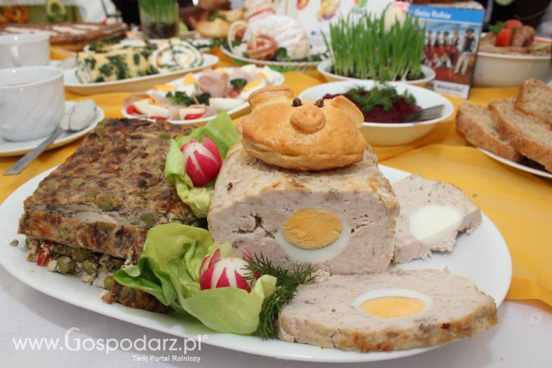 Stoły KGW - XVI Spotkania Tradycji Wielkanocnych Ziemi Kłodzkiej