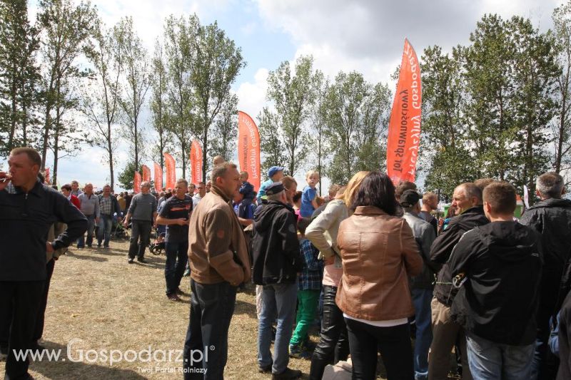 XIII Festiwal Starych Ciągników i Maszyn Rolniczych w Wilkowicach cz.2
