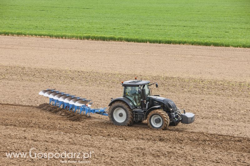 Ciągniki rolnicze Valtra Seria S