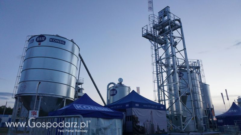 AGRO SHOW o wschodzie słońca