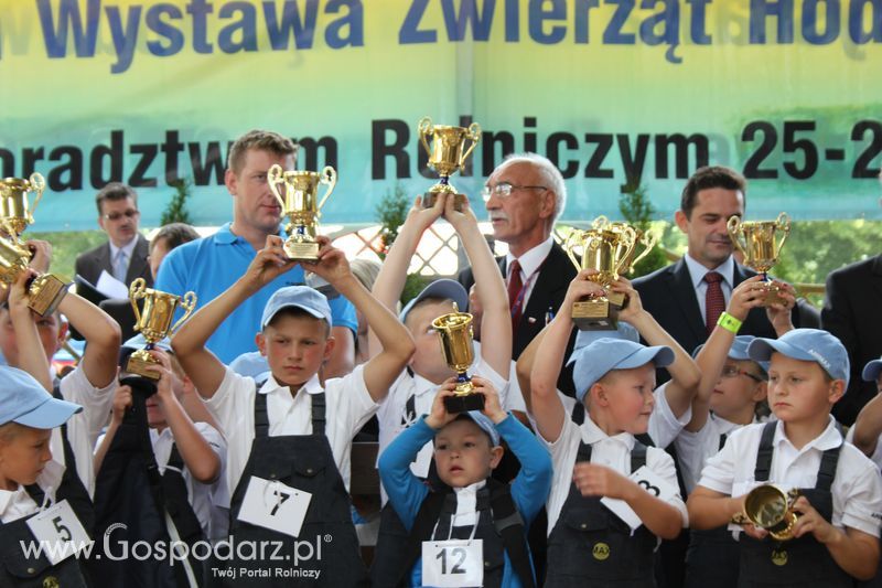 Młody hodowca na XVIII Regionalnej Wystawie Zwierząt Hodowlanych w Szepietowie