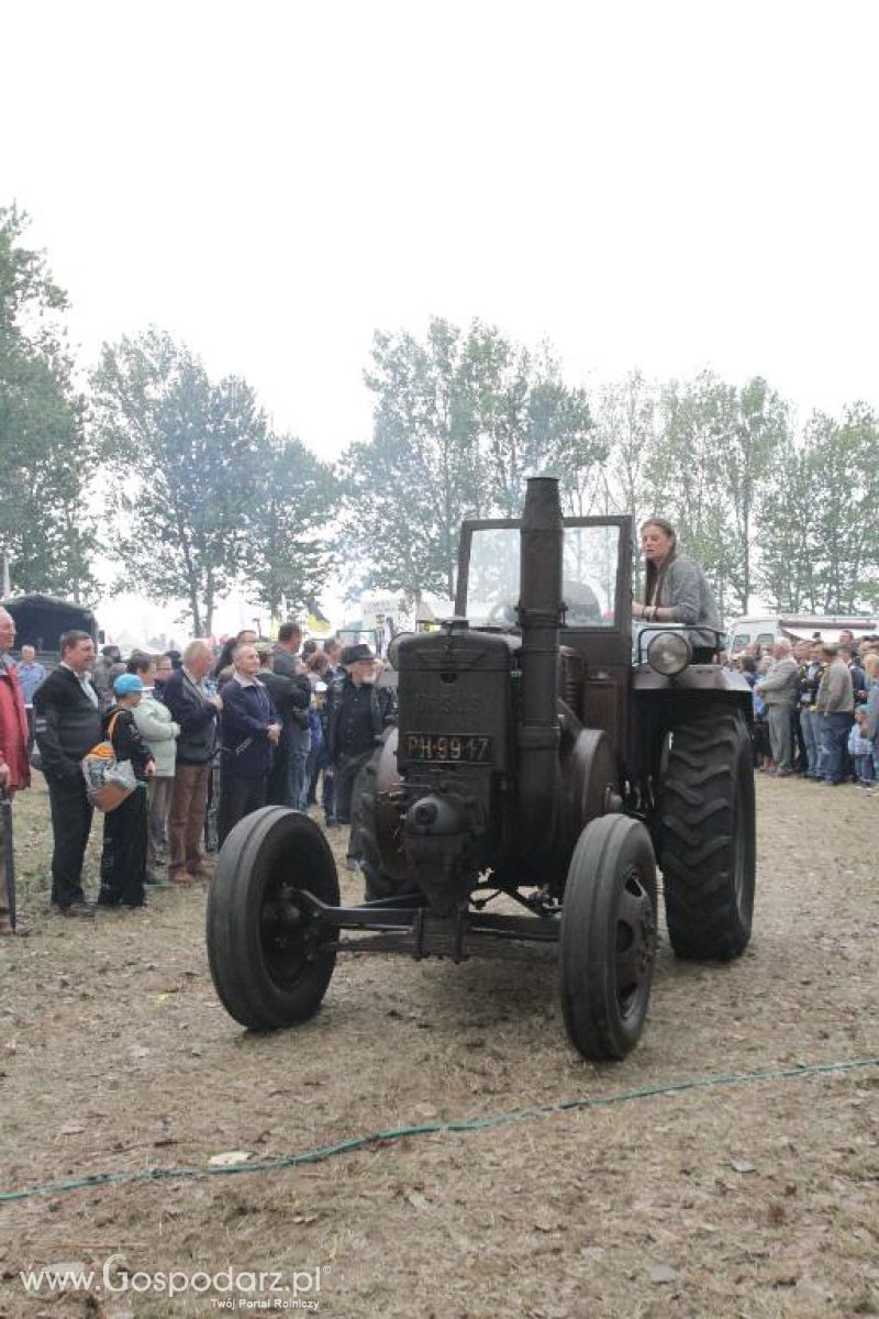 XIII Festiwal Starych Ciągników i Maszyn Rolniczych w Wilkowicach cz.2