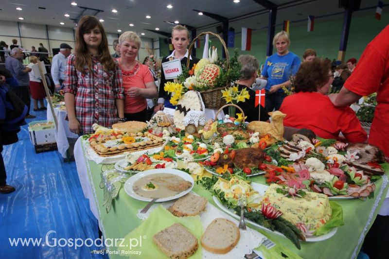 Prezentacja stołów - XVII Spotkania Tradycji Wielkanocnych Ziemi Kłodzkiej