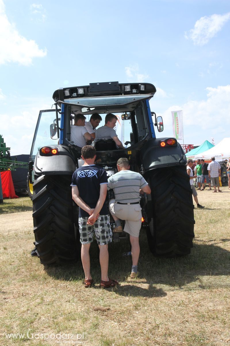 Valtra na OPOLAGRZE 2015