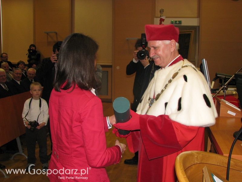 UP Poznań - Uroczystość wręczenia odznaczeń państwowych i uczelnianych oraz dyplomów doktora habilitowanego i promocji doktorskiej