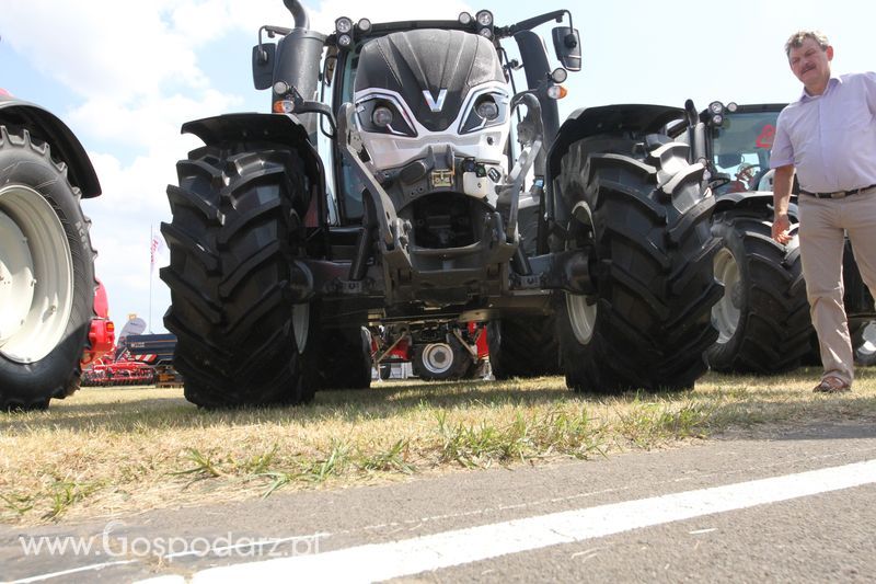 Valtra na OPOLAGRA Kamień Śląski 2018