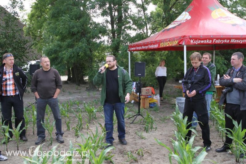 Pokazy pracy polowej opryskiwacza rolniczego samobieżnego Herkules