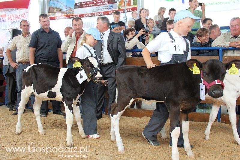 Młody hodowca na XVIII Regionalnej Wystawie Zwierząt Hodowlanych w Szepietowie