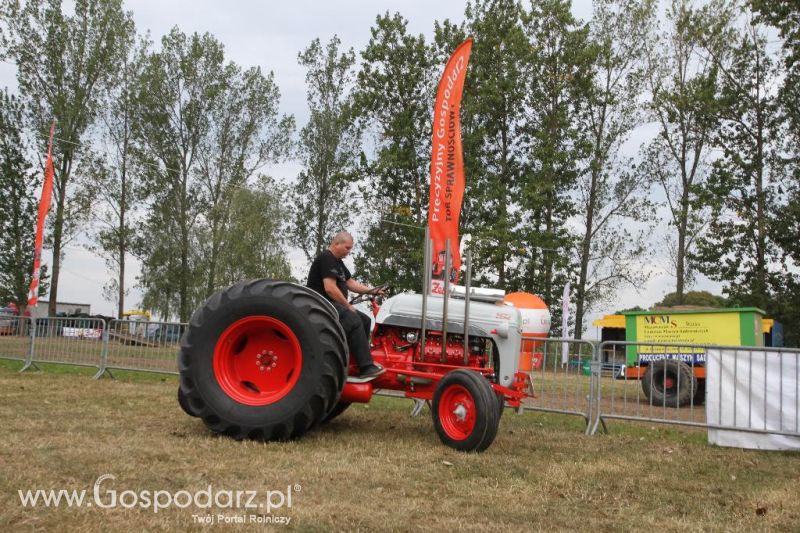 XIII Festiwal Starych Ciągników i Maszyn Rolniczych w Wilkowicach cz.2