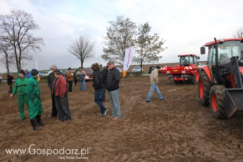 Pokaz polowy ciągników marki KUBOTA