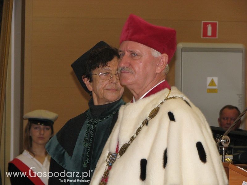 UP Poznań - Uroczystość wręczenia odznaczeń państwowych i uczelnianych oraz dyplomów doktora habilitowanego i promocji doktorskiej