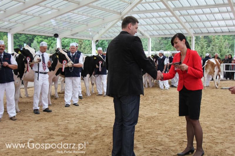 Prezentacja Championów na VII Ogólnopolskiej Wystawie Bydła Hodowlanego w Sielinku 2012