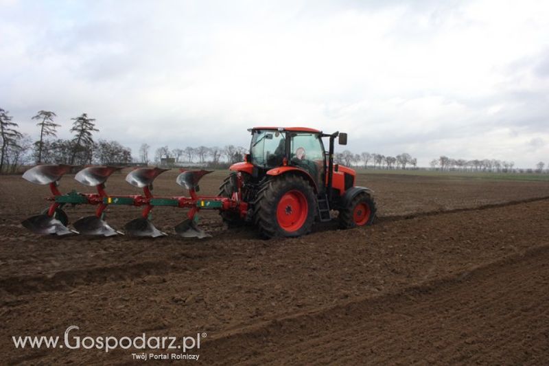 Pokaz polowy ciągników marki KUBOTA