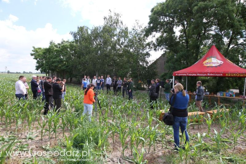 Pokazy pracy polowej opryskiwacza rolniczego samobieżnego Herkules