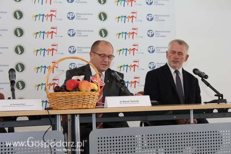 Spacer Ministra Sawickiego po terenie targów Polagra Food i KWZH