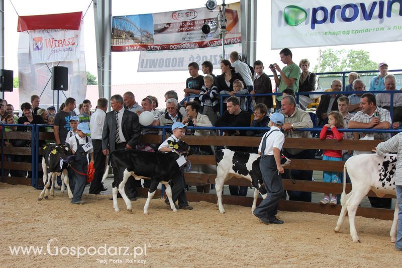 Młody hodowca na XVIII Regionalnej Wystawie Zwierząt Hodowlanych w Szepietowie