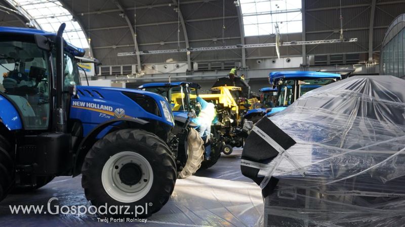 New Holland na Agrotech Kielce postęp prac