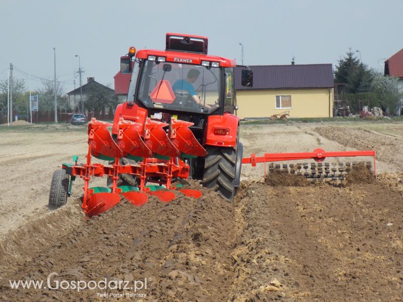 Pokazy rolnicze uprawa i siew  z firmą MASTER BIAŁA PODLASKA 2013 (ciągników  FARMER, CASE IH, PROKMAR)