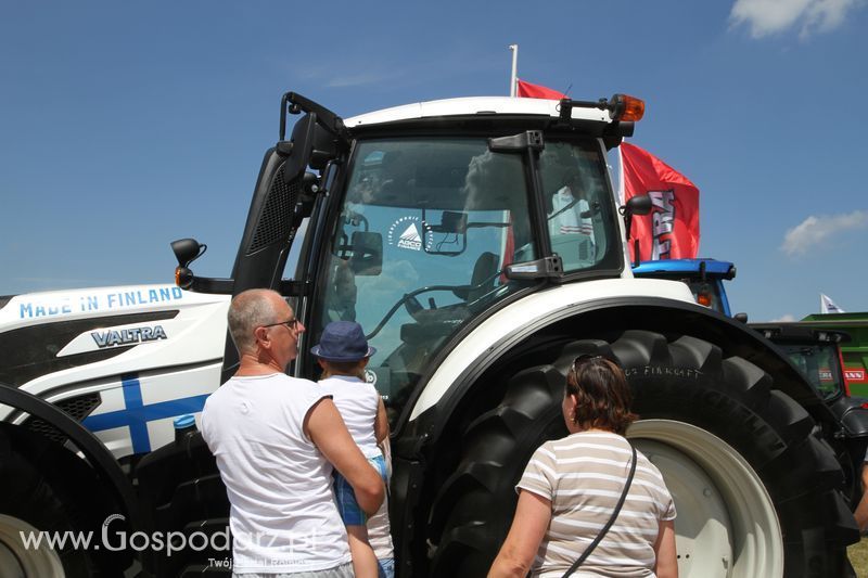 Valtra na OPOLAGRZE 2015