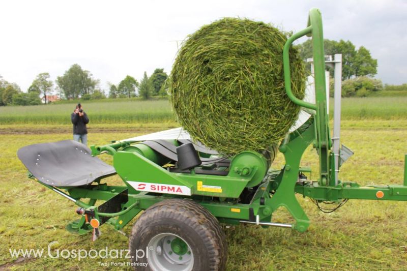 Pokaz maszyn zielonkowych w Pierzyskach k/Gniezna