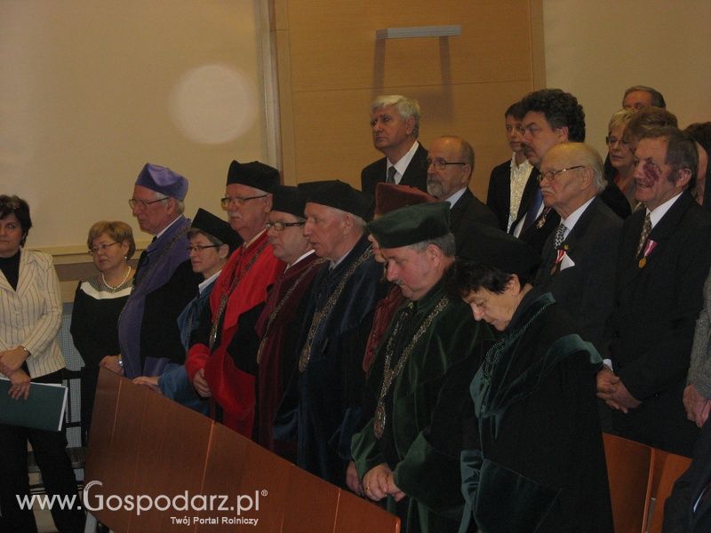 UP Poznań - Uroczystość wręczenia odznaczeń państwowych i uczelnianych oraz dyplomów doktora habilitowanego i promocji doktorskiej