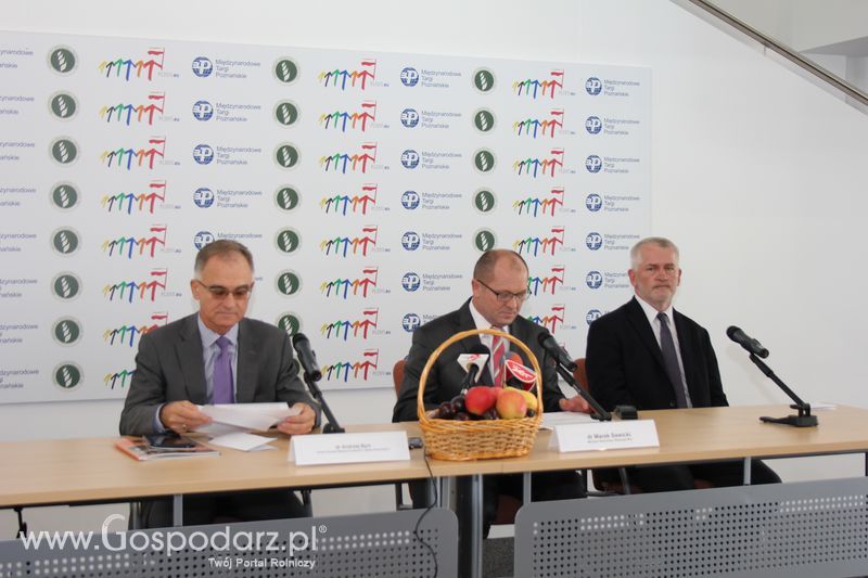 Spacer Ministra Sawickiego po terenie targów Polagra Food i KWZH