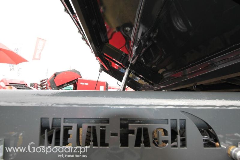 METAL-FACH na targach Agro Show 2013