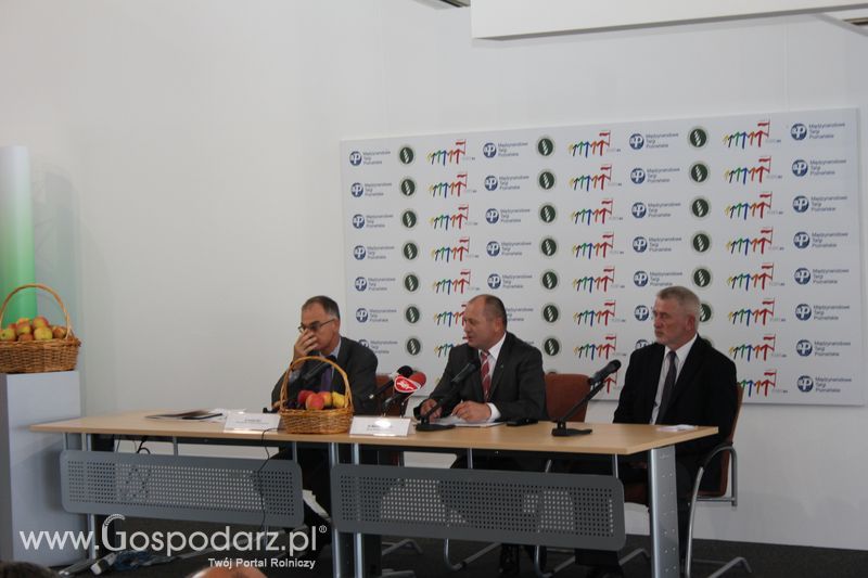 Spacer Ministra Sawickiego po terenie targów Polagra Food i KWZH