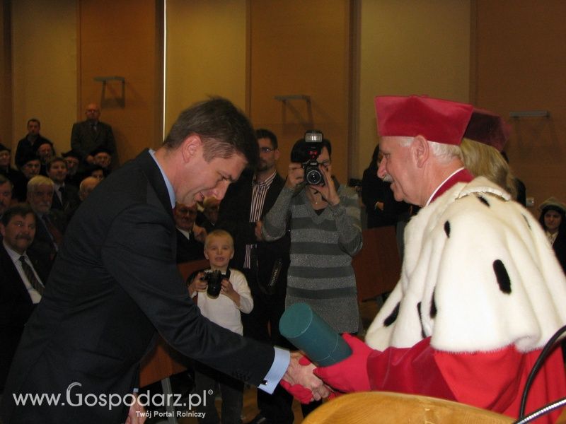 UP Poznań - Uroczystość wręczenia odznaczeń państwowych i uczelnianych oraz dyplomów doktora habilitowanego i promocji doktorskiej
