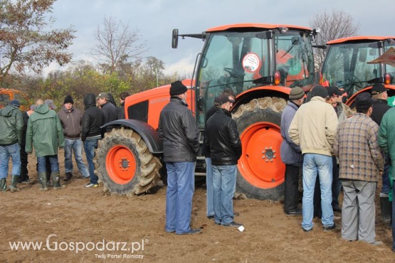 Pokaz polowy ciągników marki KUBOTA