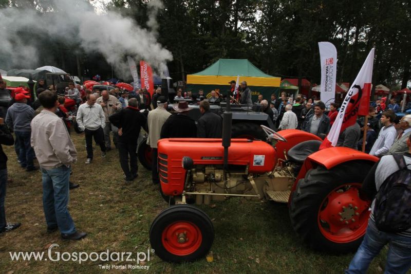 XIII Festiwal Starych Ciągników i Maszyn Rolniczych w Wilkowicach cz.2