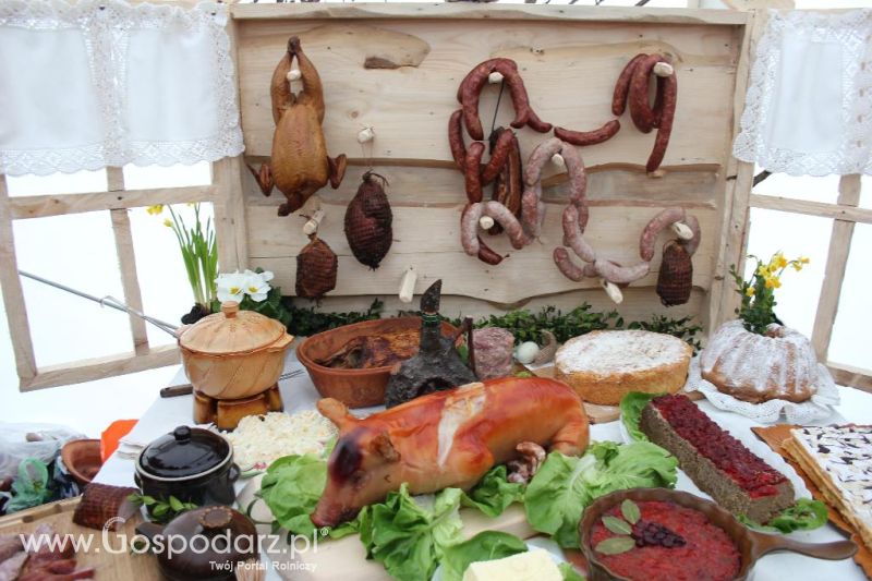 Stoły KGW - XVI Spotkania Tradycji Wielkanocnych Ziemi Kłodzkiej