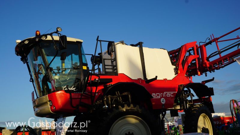 AGRO SHOW o wschodzie słońca