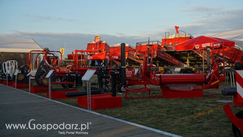 AGRO SHOW o wschodzie słońca