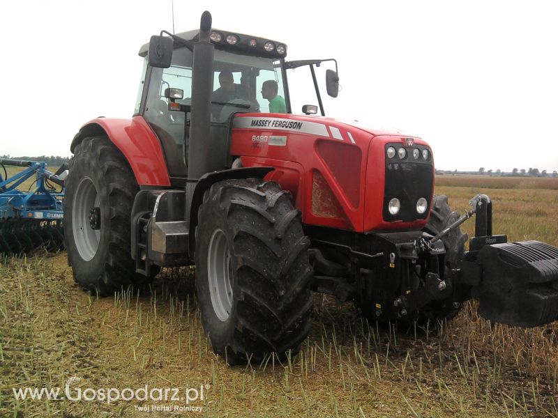 Pokaz maszyny MF 8480 oraz talerzówka 4,5 m lemken 