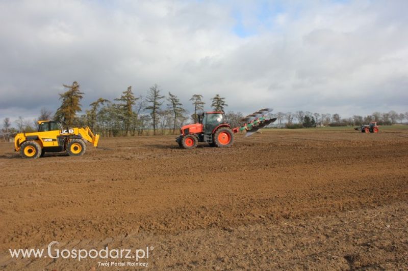 Pokaz polowy ciągników marki KUBOTA