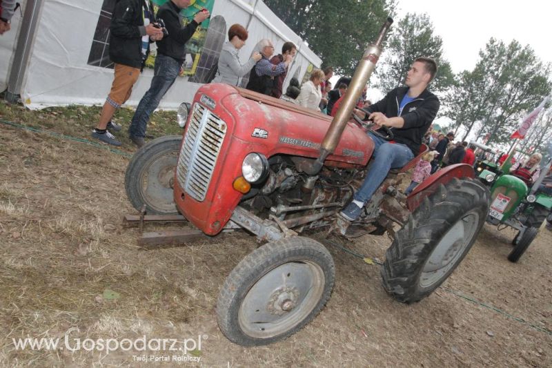 XIII Festiwal Starych Ciągników i Maszyn Rolniczych w Wilkowicach cz.2
